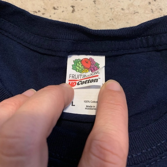 Funny Navy Blue Shirt L Chickens The Pet That Poops Breakfast Fruit of the Loom - Picture 3 of 5